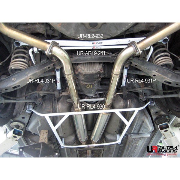 Ultra Racing Rear Lower Bar 2-Point - 97-05 Lexus GS400 (S160) 4.0 V8 (2WD) / 00+ Toyota Aristo 3.0T (2WD)