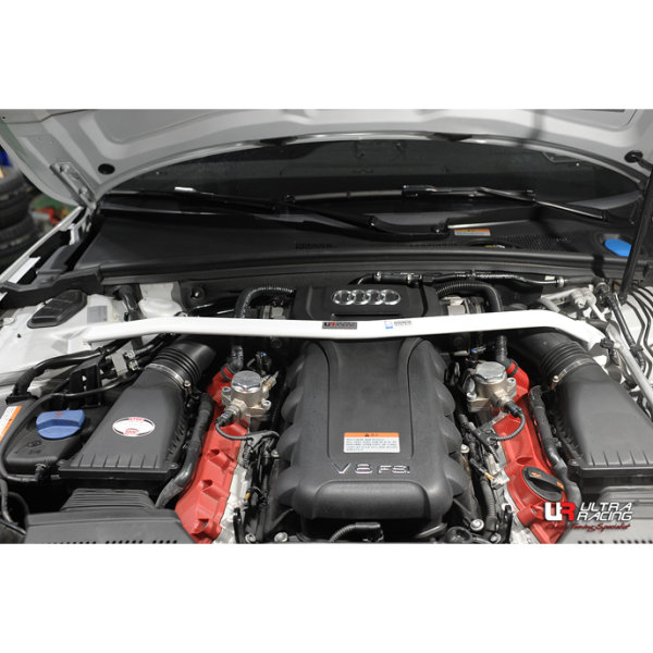 Ultra Racing Domstrebe vorn oben 2-Punkt - 10-15 Audi RS5 (8T) 4.2 (4WD)