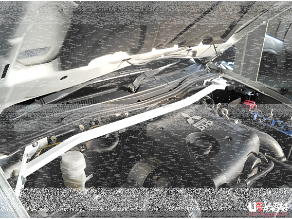 Ultra Racing Domstrebe vorn oben 2-Punkt - 05-14 Mitsubishi Triton VGT 2.5D (4WD)