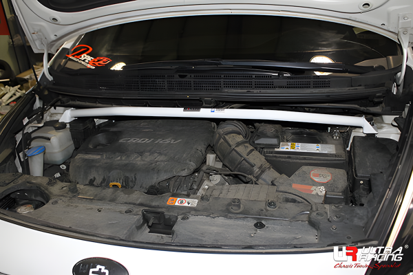 Ultra Racing Domstrebe vorn oben 2-Punkt - 06-13 Kia Carens (RP) 1.7D (2WD)