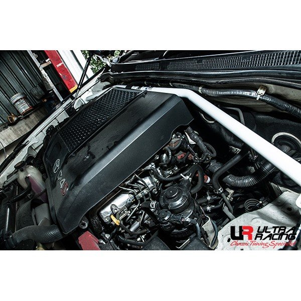 Ultra Racing Front Upper Strut Bar 2-Point adjustable - 04-15 Toyota Fortuner (AN50) 2.5D/2.7D (4WD) / 11-15 Toyota Hilux-Vigo (AN10) 2.5D (4WD)