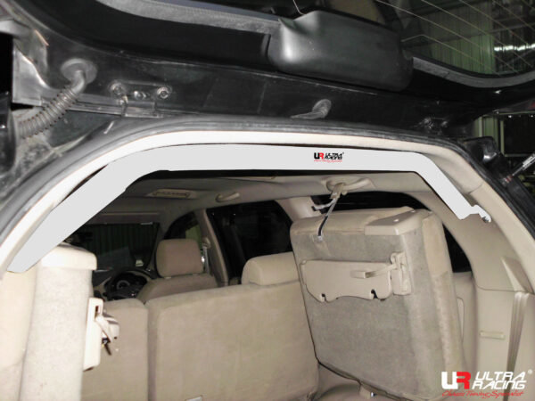 Ultra Racing C-Pillar Bar adjustable - 04-15 Toyota Innova (AN40) 2.0 (2WD)