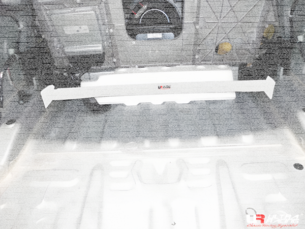 Ultra Racing Domstrebe hinten oben 2-Punkt verstellbar - 07+ Nissan GT-R R35 3.8TT (4WD)