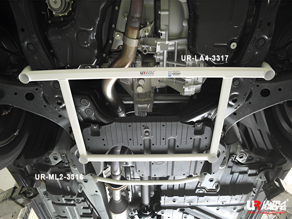 Ultra Racing Strebe vorn unten 4-Punkt - 12-15 Lexus RX350 (AL10) 3.5 V6 (4WD) (Facelift)