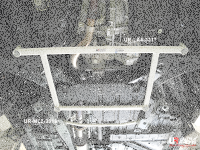 Ultra Racing Strebe vorn unten 4-Punkt - 12-15 Lexus...