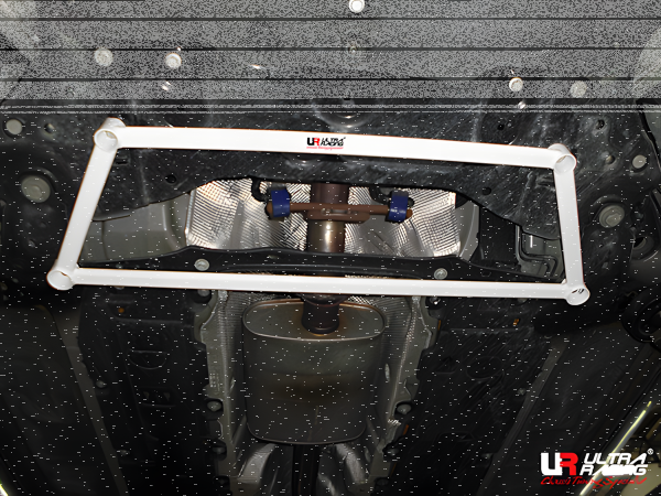 Ultra Racing Strebe vorn unten 4-Punkt - 17+ Volvo V90 (T8) 2.0T (Twin Charge) (2WD) (Hybrid)