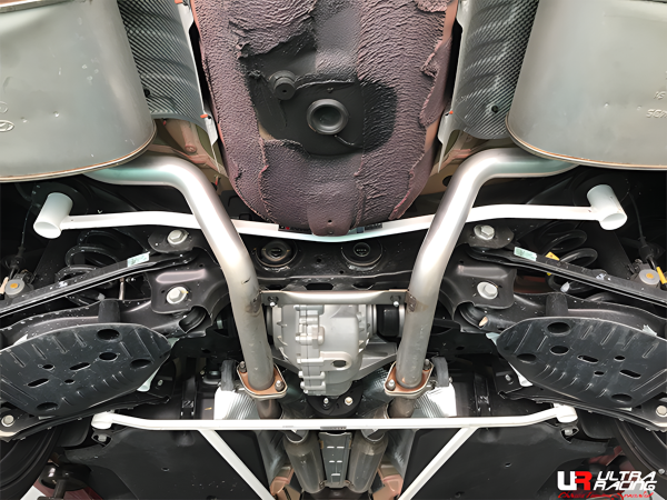 Ultra Racing Strebe hinten unten 2-Punkt - 17+ Kia Stinger (CK) 2.0D/3.3 (2WD/4WD)