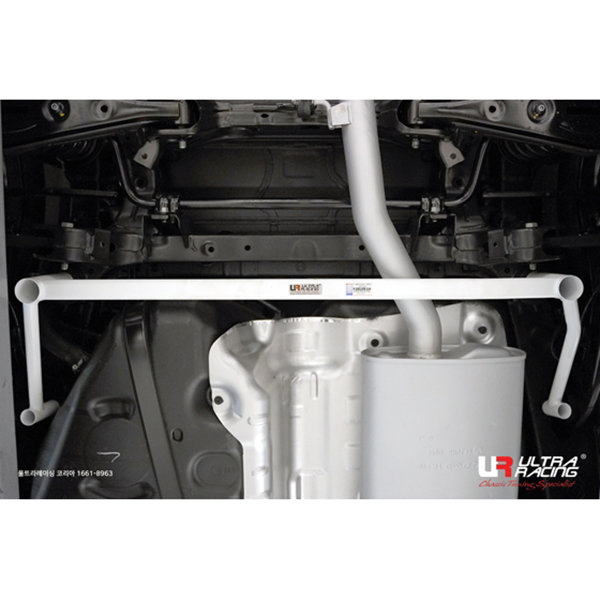 Ultra Racing Rear Lower Bar 4-Point - 19+ Hyundai Santa Fe (TM) 2.2D/2.4 (2WD) / 13+ Kia Sorento (UM/XM) 2.0D2.4D (2WD/4WD)