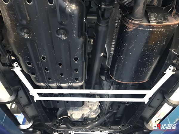 Ultra Racing Strebe hinten unten 4-Punkt - 10-17 Toyota FJ Cruiser (GSJ10) 4.0 V6 (4WD)