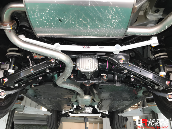 Ultra Racing Rear Lower Bar 4-Point - 17+ Subaru XV 2.0 (4WD) (N/A)