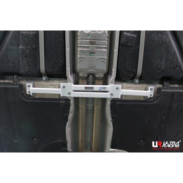 Ultra Racing Middle Lower Bar 4-Point - 03-10 BMW E63 4.0 (2WD) (Coupe) / 11-17 BMW F06 (640i) 3.0T (2WD)