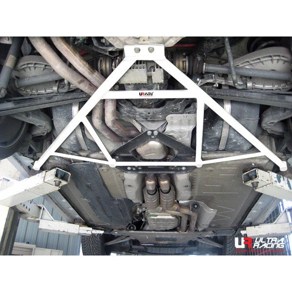 Ultra Racing Rear Lower Bar 6-Point - 02-08 BMW E85 (Z4) 2.5/3.0 (2WD)