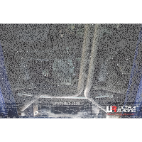 Ultra Racing Strebe hinten unten 2-Punkt - 12-18 Audi S6...