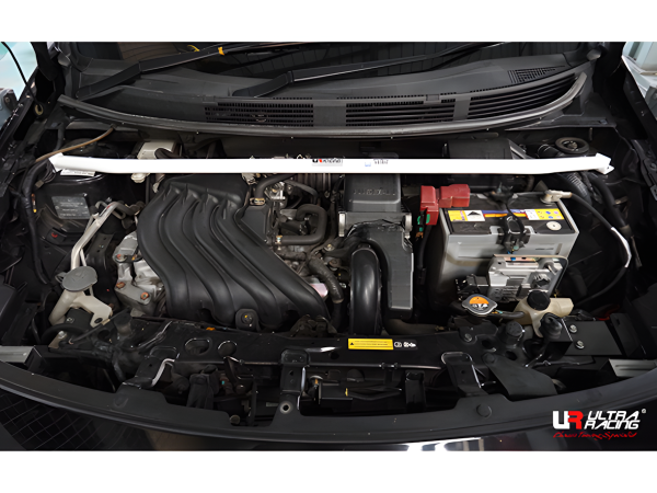 Ultra Racing Domstrebe vorn oben 2-Punkt - 11+ Nissan Almera (N17) 1.5 (2WD) / 12+ Nissan Note 1.2 (2WD)