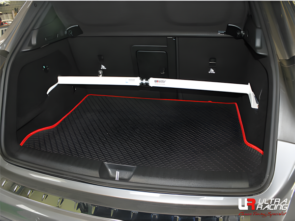 Ultra Racing Strebe hinten unten 2-Punkt verstellbar - 12-18 Mercedes W176 A200/250/45 1.6T/2.0T (2WD/4WD) / 13-19 Mercedes X156 GLA 200/250/45 1.6T/2.0T (2WD/4WD)