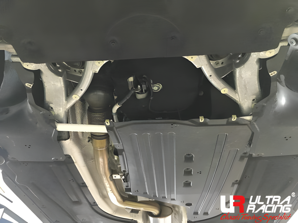 Ultra Racing Strebe vorn unten 2-Punkt - 19+ BMW G20/G21 (330i/M340i) 3.0T (2WD)