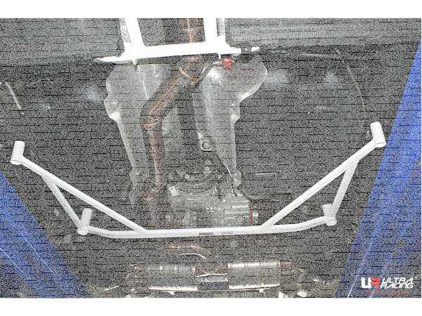 Ultra Racing Strebe hinten unten 4-Punkt - 13-18 Audi A3 (Typ 8V) 2.0TDI (4WD) (Sedan) / 13-20 VW Golf 7 (Typ 5G) 2.0 (4WD)