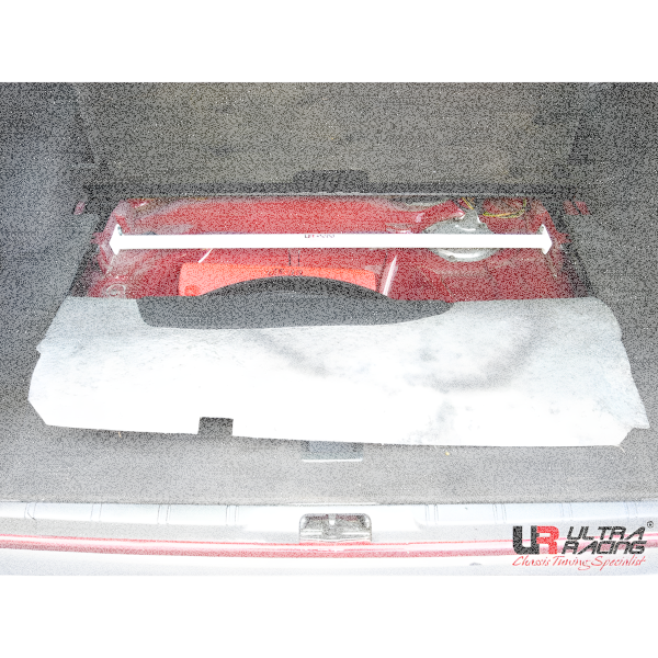 Ultra Racing Domstrebe hinten oben 2-Punkt - 92-97 Volvo 850 2.5T OBD 2 (2WD) (Wagon)
