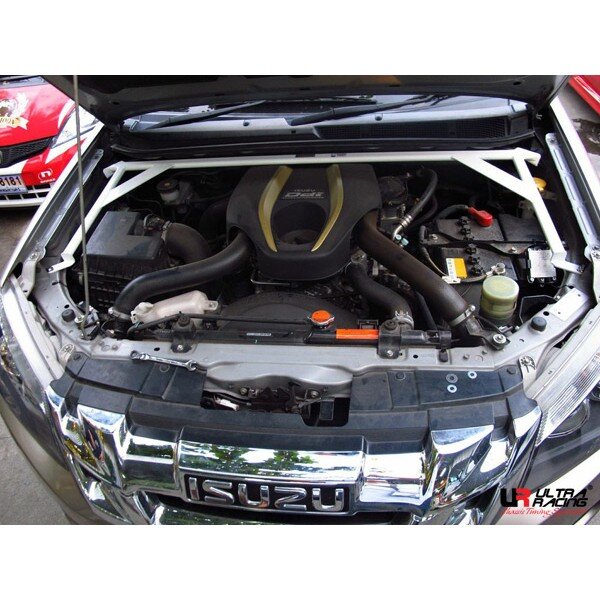 Ultra Racing Domstrebe vorn oben 4-Punkt - 12+ Isuzu D-Max 2.5D/3.0D (2WD/4WD) / 13+ Isuzu MU-X (RF10) 2.5 (2WD/4WD)