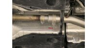 FOX Halbanlage ab Kat - Austritt der Endrohre in den originalen Diesel-Endrohrblenden - Skoda Octavia 5E RS TDI 4x4 mit Diesel-Endrohrblenden