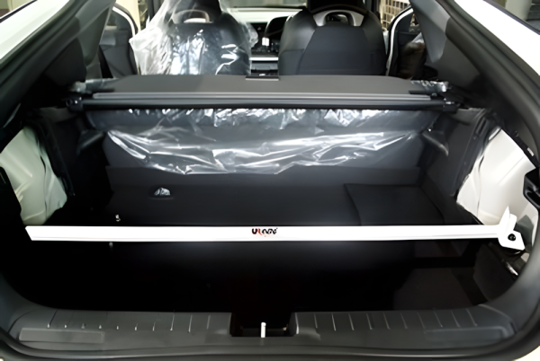 Ultra Racing Rear Upper Strut Bar 2-Point - 10-16 Honda CR-Z (ZF1) 1.5 (2WD)