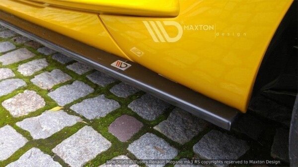 Maxton Design Side skirts extension extension black gloss - Renault Megane 3 RS