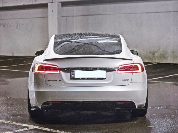 Maxton Design Diffuser rear extension black gloss - Tesla Model S Facelift