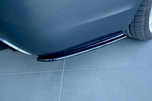 Maxton Design Rear extension Flaps diffuser black gloss - BMW 5 Series E60/E61 M Package