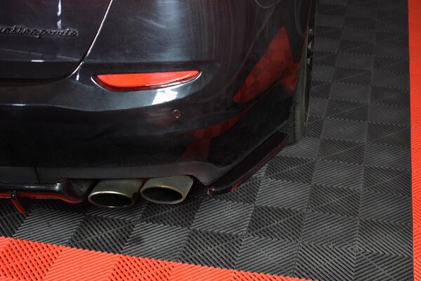 Maxton Design Rear extension Flaps diffuser black gloss - Maserati Quattroporte MK6 Pre-Facelift