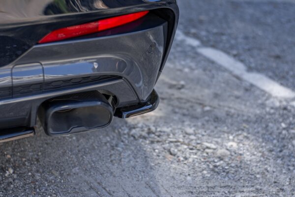 Maxton Design Rear extension Flaps diffuser black gloss - BMW X4 M-Package G02