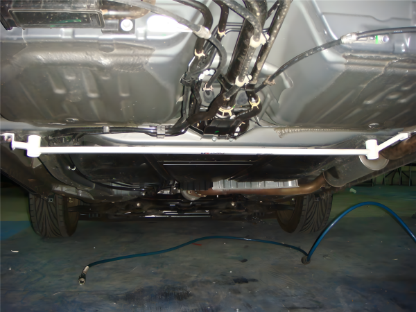 Ultra Racing Middle Lower Bar 2-Point - 07-14 Honda Jazz/Fit (GE6) 1.3 (2WD)