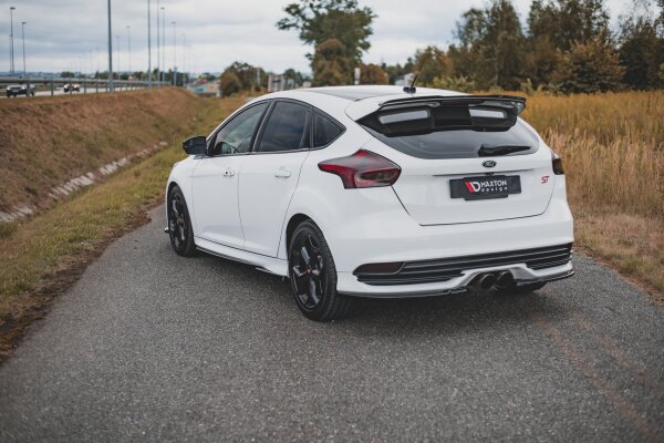 Maxton Design Rear extension Flaps diffuser V.2 black gloss - Ford Focus ST MK3 Facelift