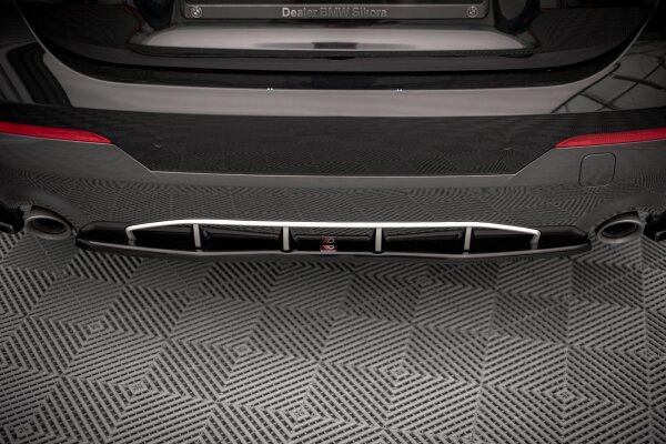 Maxton Design Middle diffuser rear extension black gloss - BMW 4 Series M-Package G22