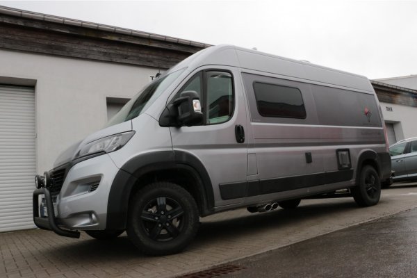 FOX Endrohr Ausgang zur Fahrerseite - 2x115x85 Typ 38 - 20+ Fiat Ducato