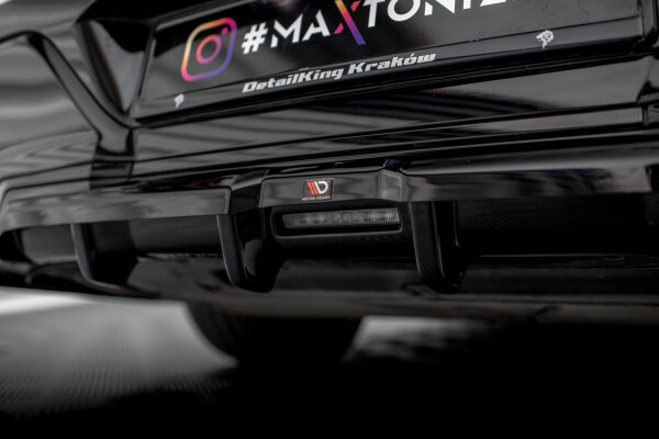 Maxton Design Middle diffuser rear extension DTM Look gloss black - BMW 7 M-Package G70