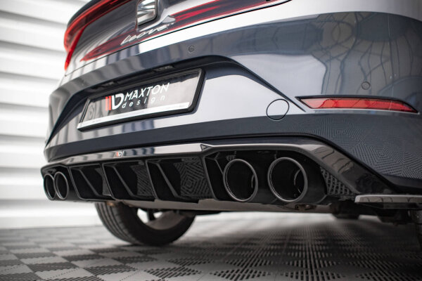 Maxton Design Rear extension gloss black + Sport exhaust dummy black - 20+ Seat Leon FR MK4 Hatchback