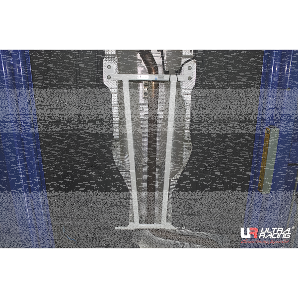 Ultra Racing Middle Lower Bars 4-Point - 03-20 Audi A3 (Typ 8V) 1.4 FSI/2.0 TDI (2WD) (Hatchback) / 12+ VW Golf 7 GTI 1.4 TSI/2.0 TDI (2WD)