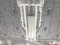 Ultra Racing mittlere Unterbodenstrebe 4-Punkt - 03-20 Audi A3 (Typ 8V) 1.4 FSI/2.0 TDI (2WD) (Hatchback) / 12+ VW Golf 7 GTI 1.4 TSI/2.0 TDI (2WD)