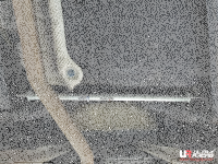 Ultra Racing Strebe hinten unten 2-Punkt - 13-18 Mercedes...