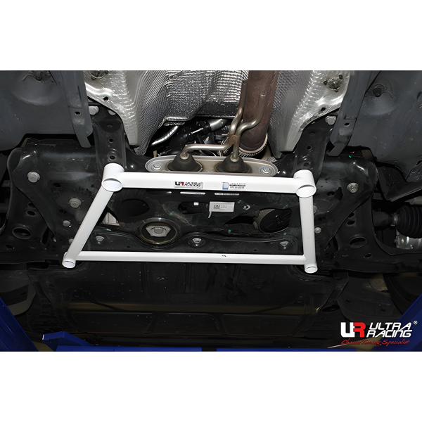 Ultra Racing Strebe vorn unten 4-Punkt - 13+ Skoda Octavia (Typ 5E) 2.0 (2WD) / 15+ Skoda Superb (B8 Typ 3V) 2.0T (2WD/4WD) (Estate) / 12+ VW Golf 7 GTI 1.4/2.0 (2WD/4WD) / 15+ VW Passat (B8) 1.8/2.0 (2WD/4WD) / 16+ VW Tiguan (5N) 1.4/2.0 (4WD)