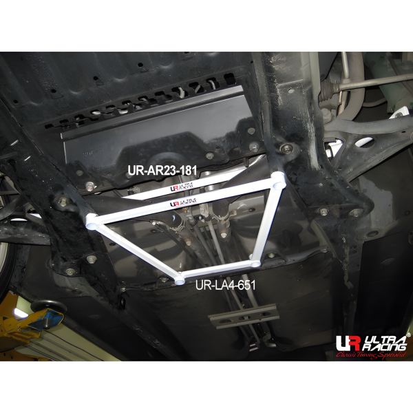 Ultra Racing Front Sway Bar 23 mm - 99-07 Toyota MRS (W30) 1.8 (2WD)