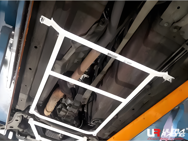 Ultra Racing mittlere Unterbodenstrebe 4-Punkt - 98-05 Mazda MX-5 (NB) 1.8 (2WD)