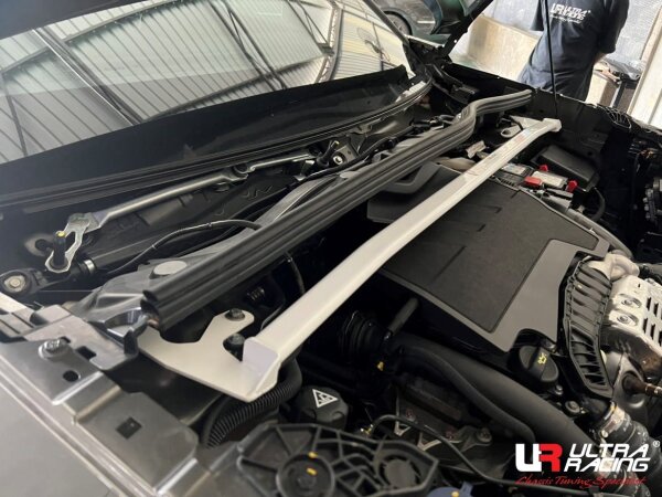 Ultra Racing Domstrebe vorn oben 2-Punkt - 19+ Peugeot 2008 II (P24) 1.2T 2WD