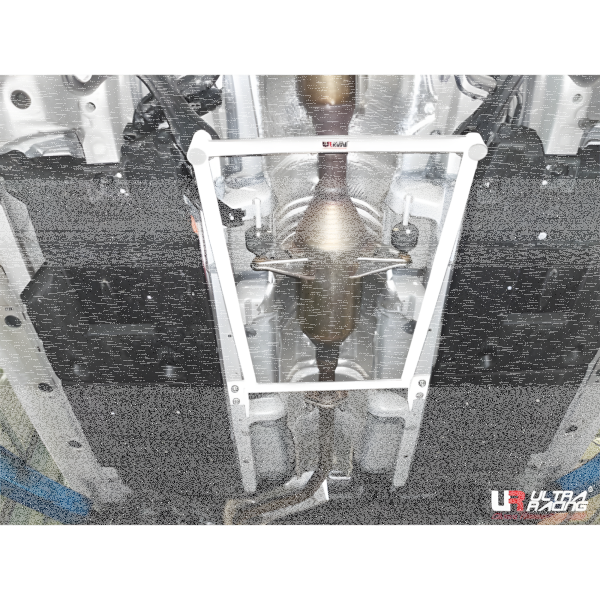 Ultra Racing mittlere Unterbodenstrebe 4-Punkt - 11+ Lexus CT200H (A10) 1.8 (2WD) (Hybrid) / 09-15 Toyota Prius (XW30) 1.8 (2WD) (Hybird)