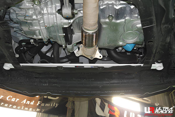 Ultra Racing Front Lower Bar 2-Point - 16+ Honda Civic (FC1/FK4/FK8) 1.5T/1.8/2.0T (2WD) (incl. Type-R)