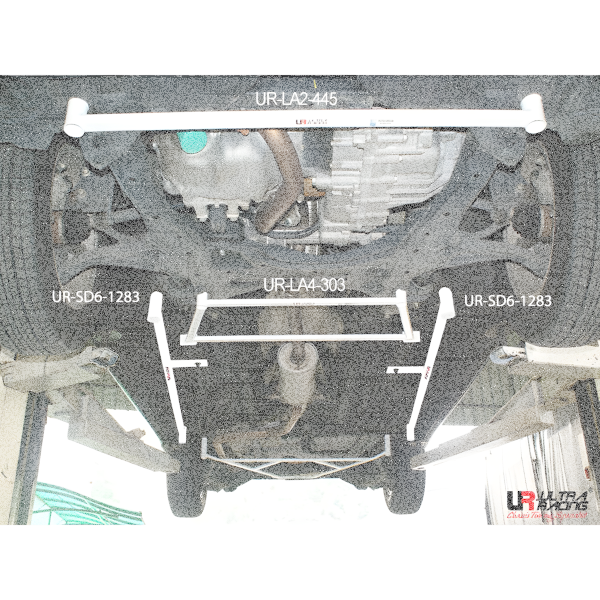 Ultra Racing Strebe vorn unten 4-Punkt - 06-14 Honda Stream (RN6/RN7 RN8/RN9) 2.0 (2WD)