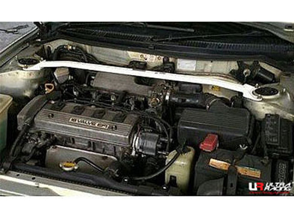 Ultra Racing Domstrebe vorn oben 2-Punkt - 91-02 Toyota Corolla (AE101/AE111) 1.6 EFI Motor (2WD) (Sedan)