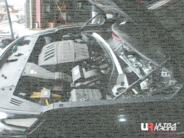 Ultra Racing Domstrebe vorn oben 2-Punkt - 01-06 Hyundai Santa Fe (SM) 2.7 V6 (4WD)